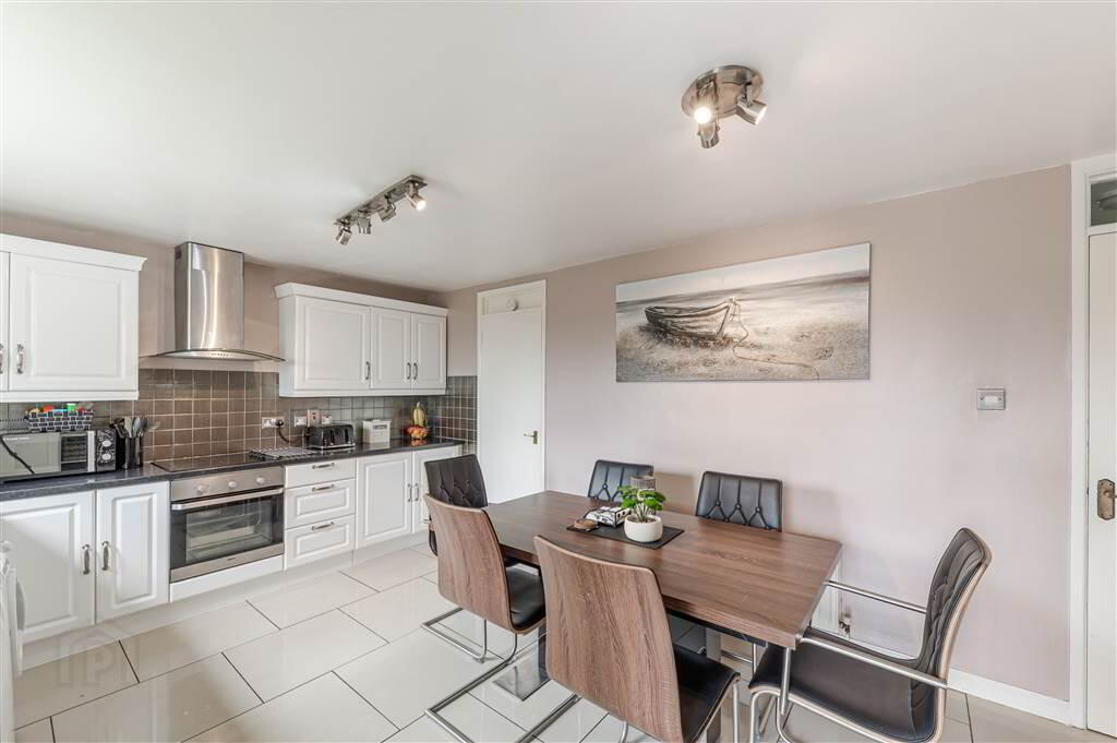 1 Glendowan Grove 7 of 19