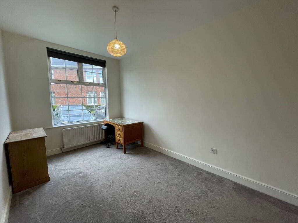 38 Thornhill Malone, Belfast 11 of 14