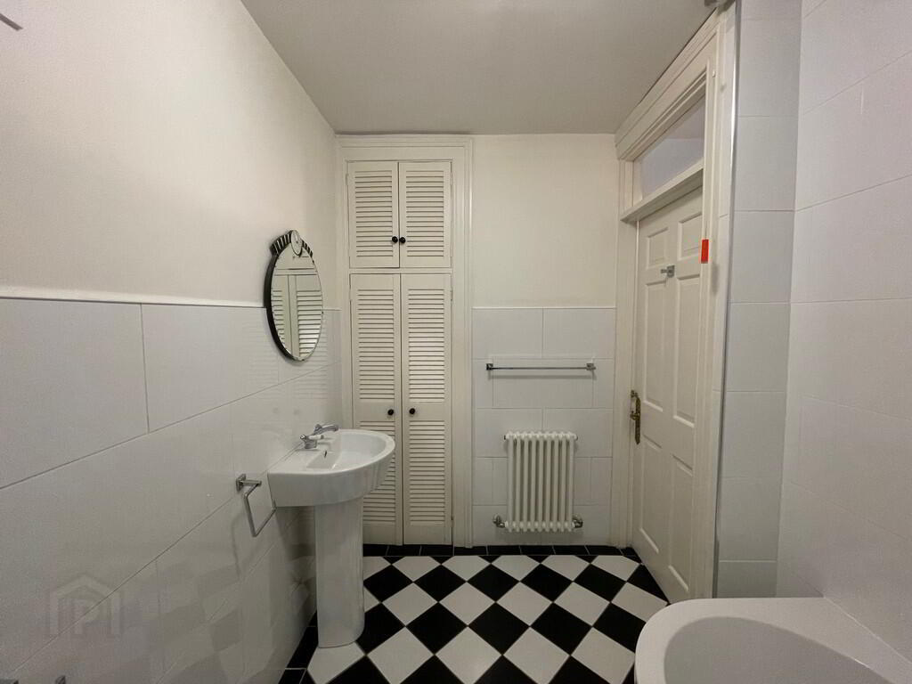 38 Thornhill Malone, Belfast 14 of 14