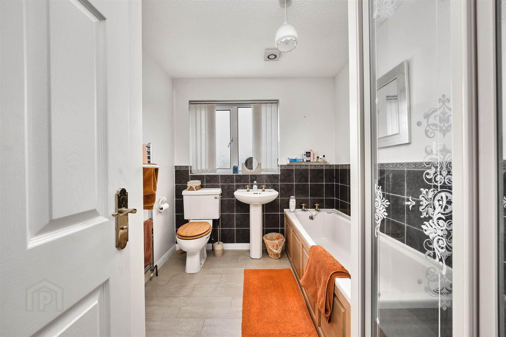 2 Aghermore Gardens 18 of 22