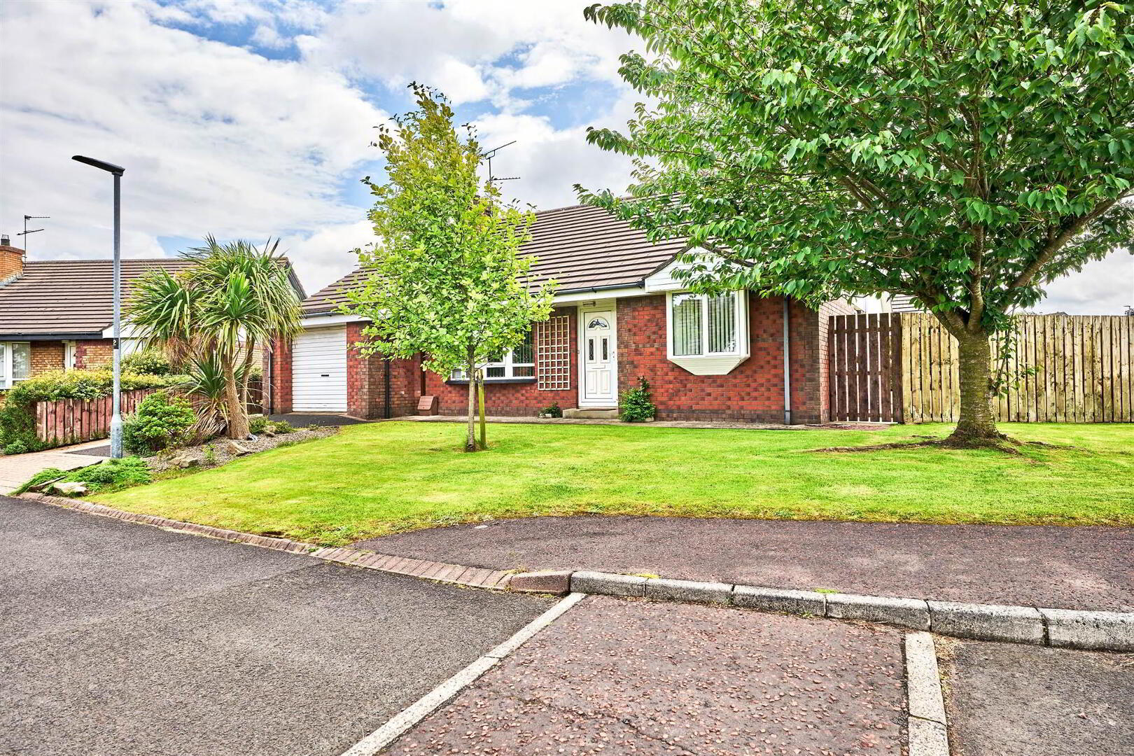 2 Aghermore Gardens 1 of 22