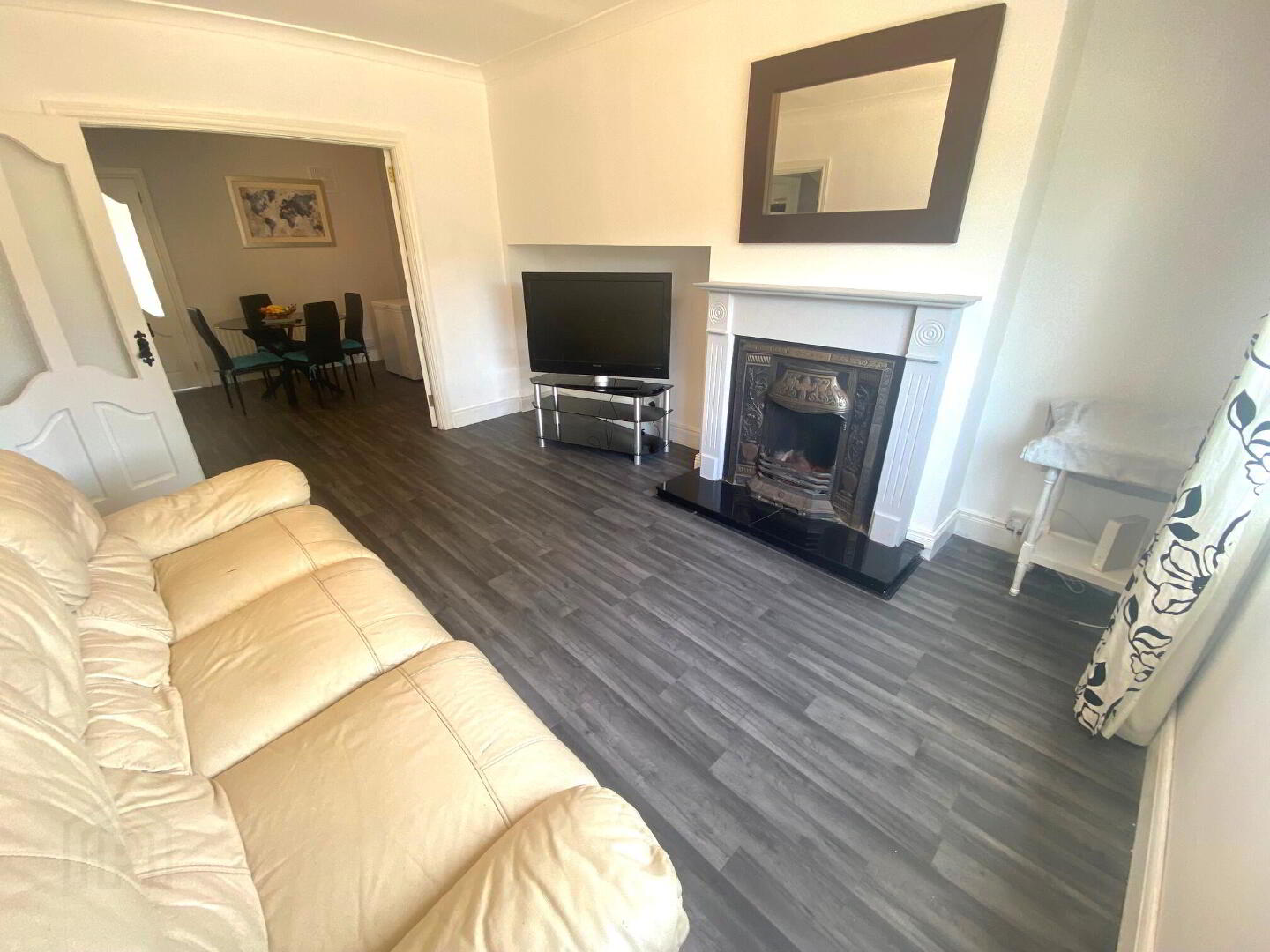 Palmerstown Avenue 3 of 19