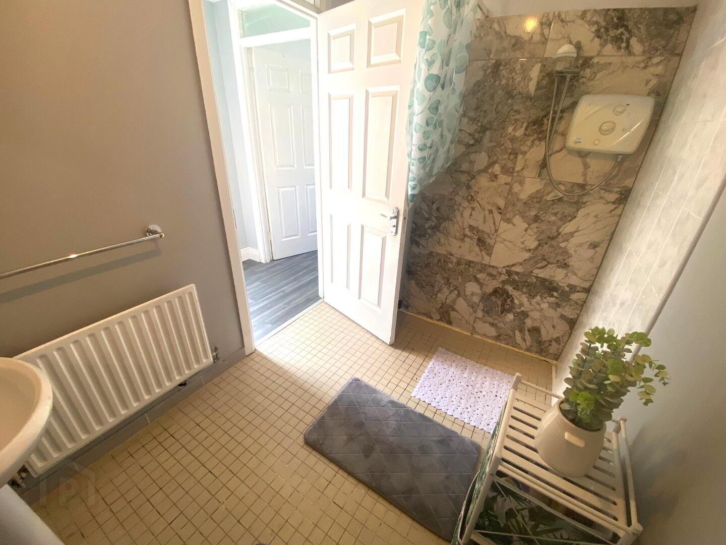 Palmerstown Avenue 15 of 19