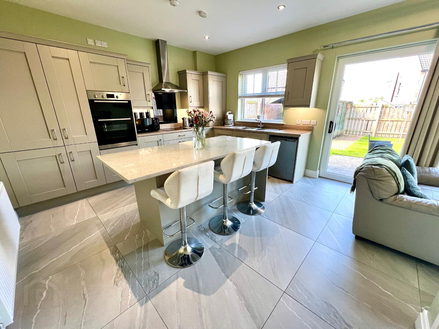 33 Beechhill View 15 of 42