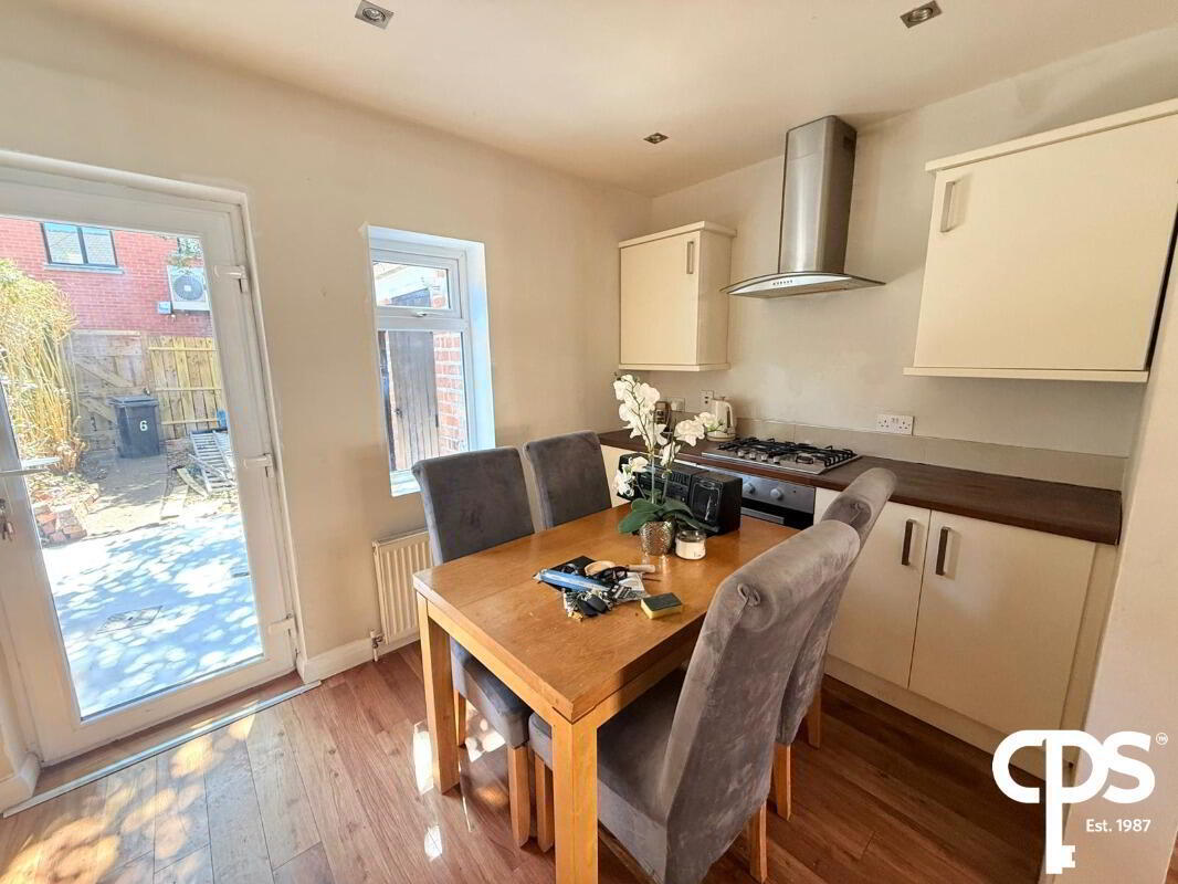 6 Moonstone Street 4 of 10