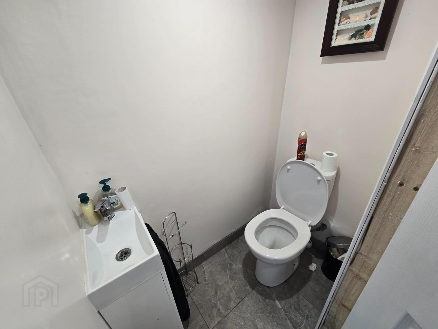 16 Upper Water Street 11 of 24
