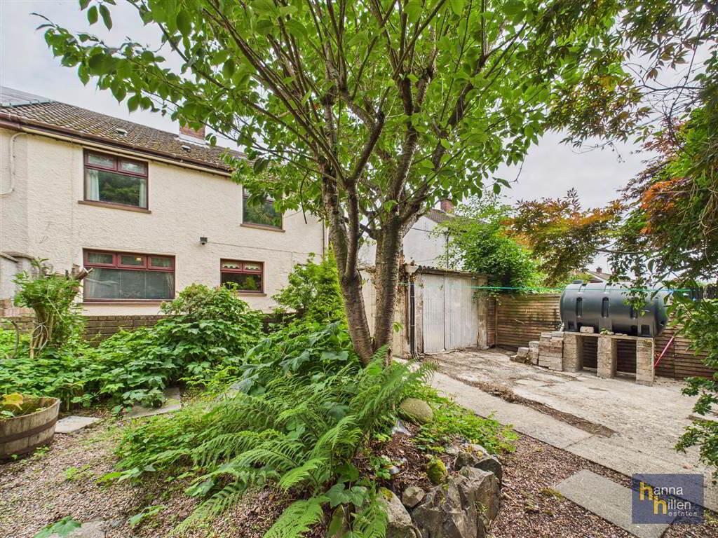 2 Riverside Crescent 14 of 16