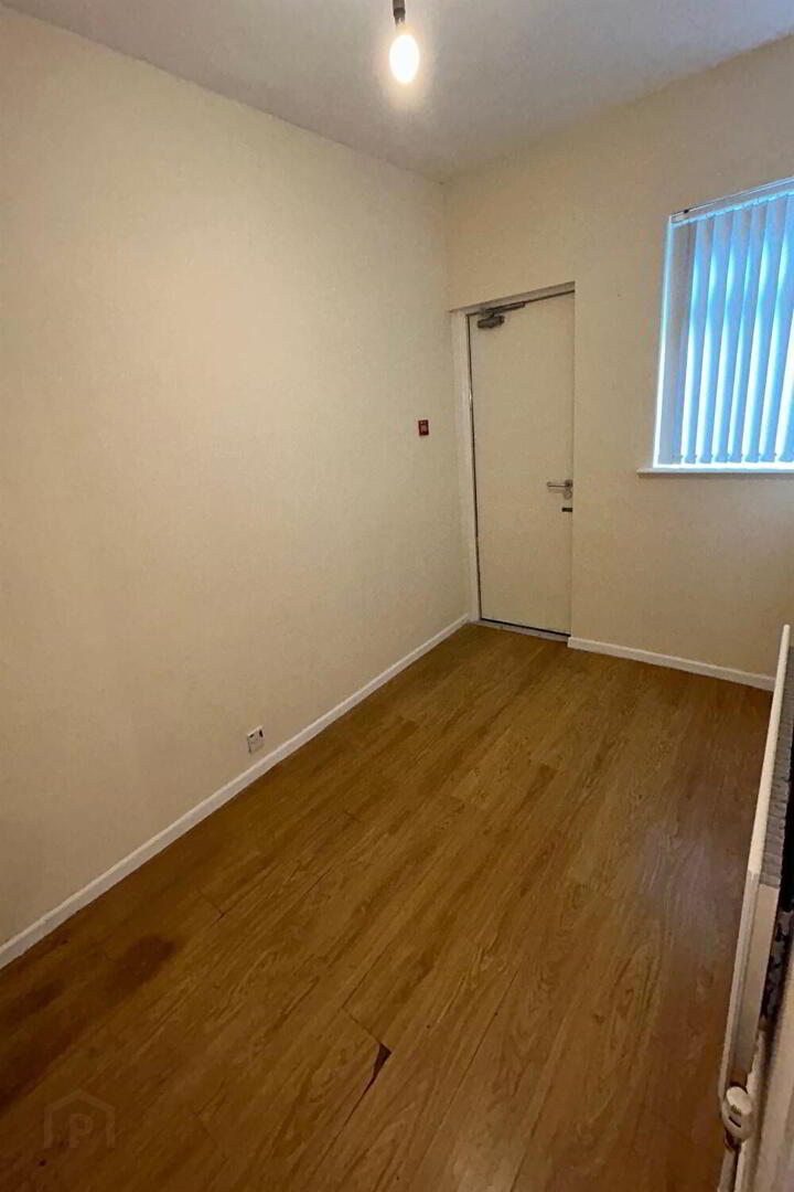 Flat 1, 163 Cliftonpark Avenue 3 of 6