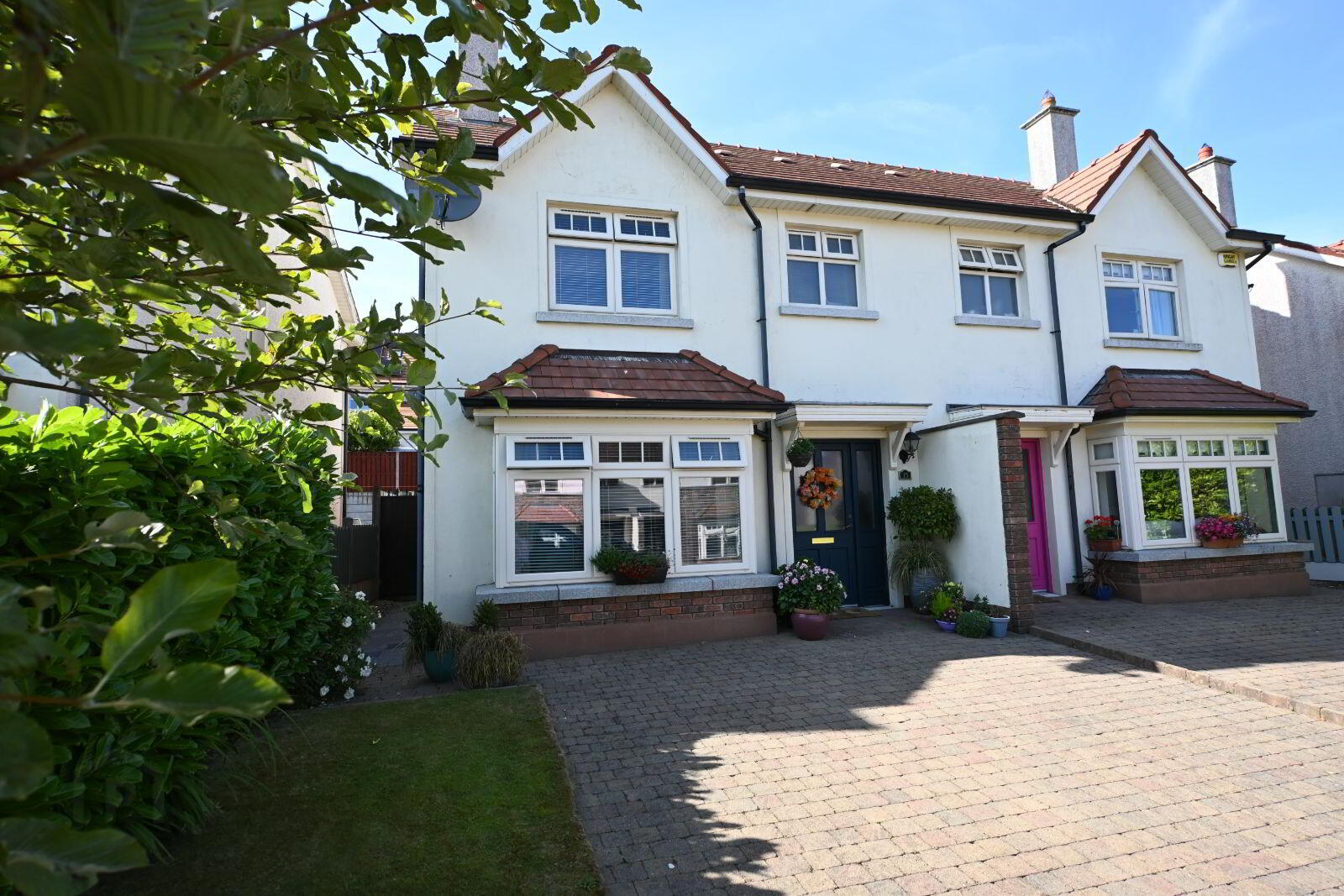 15 Rosebay Drive 1 of 25