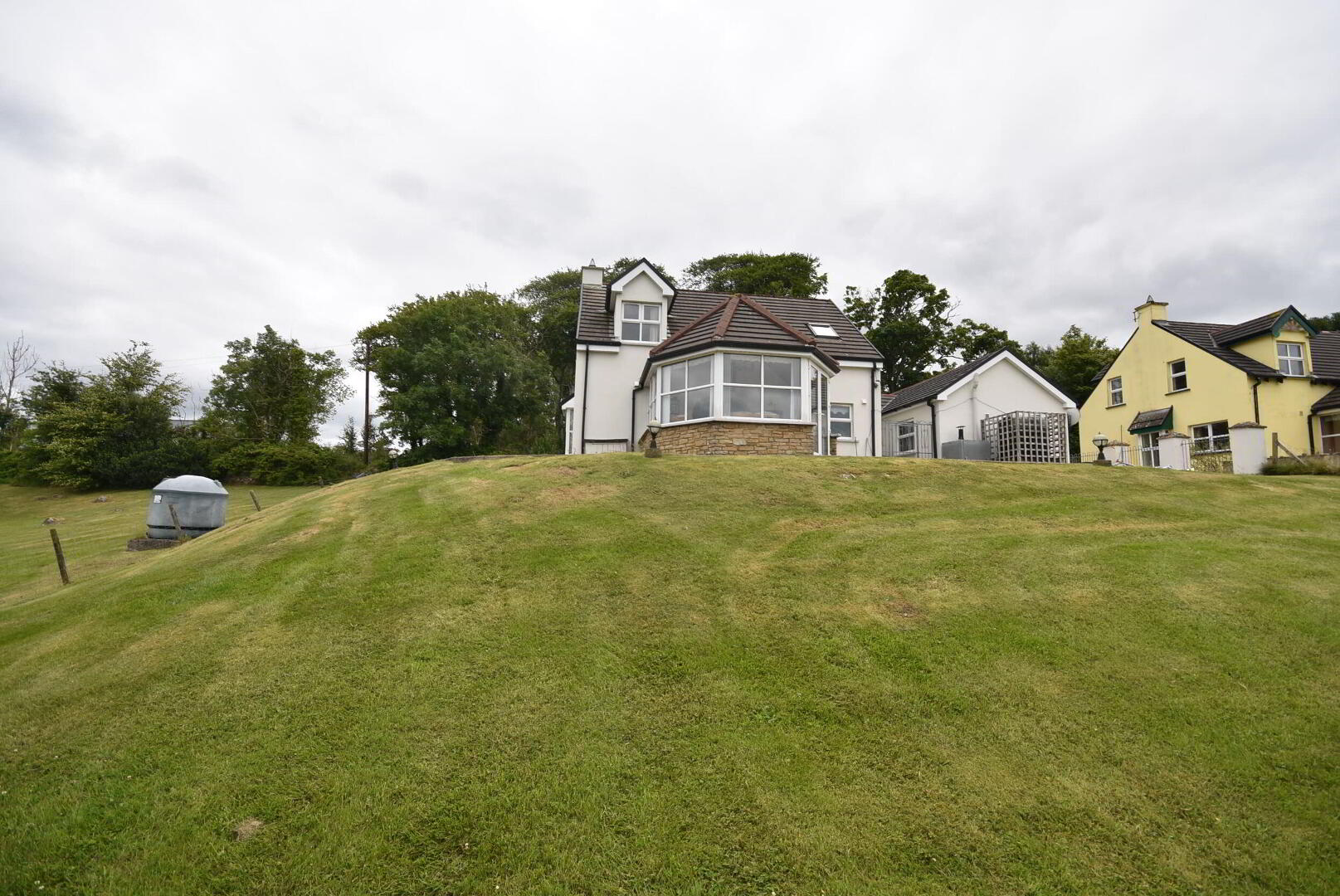 The Oaks", 9 Wood Brook 17 of 18
