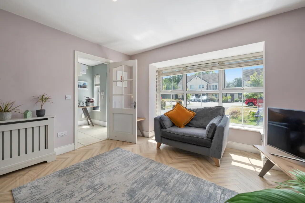 219 Fernwood 4 of 21