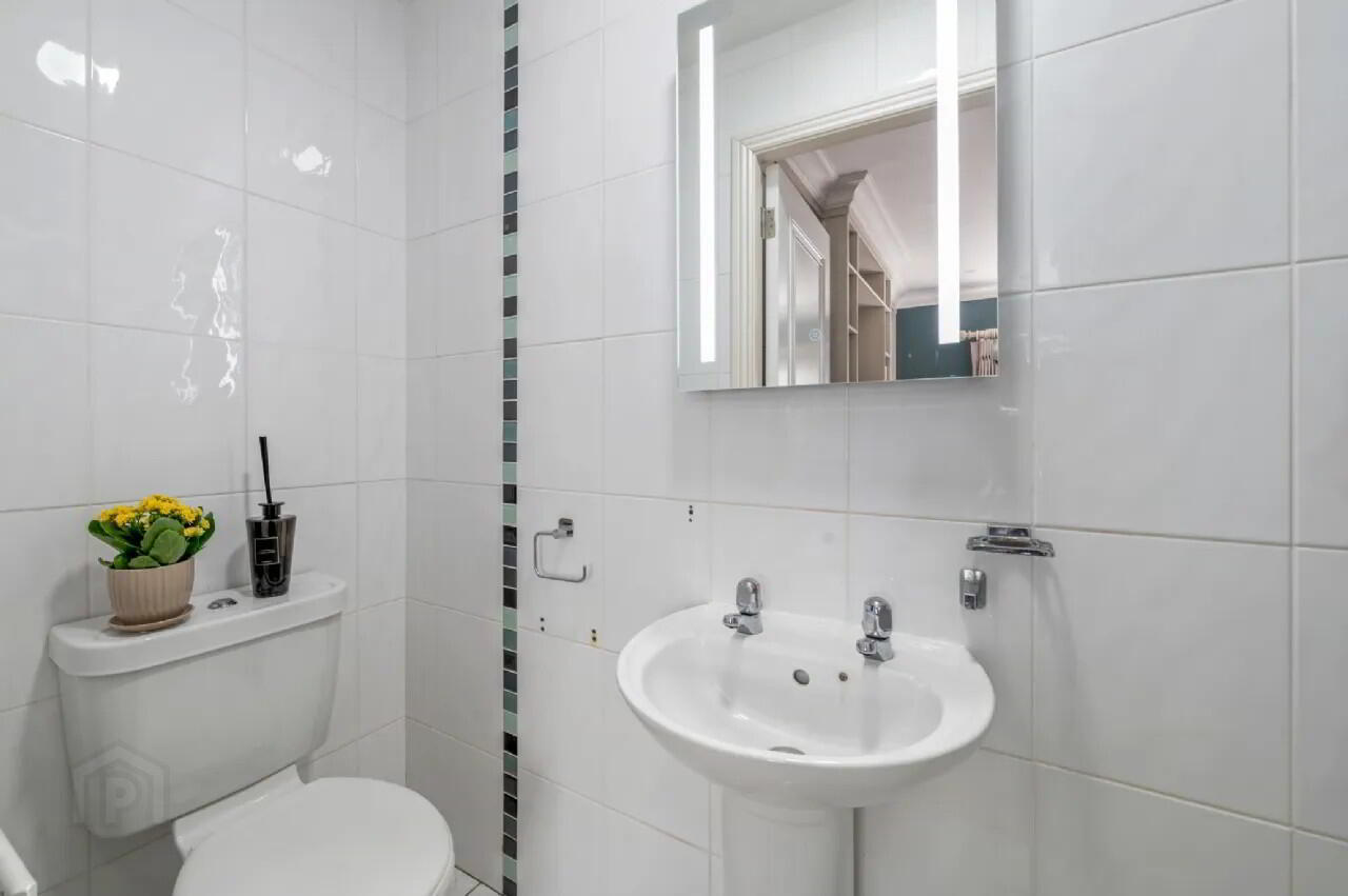 219 Fernwood 16 of 21