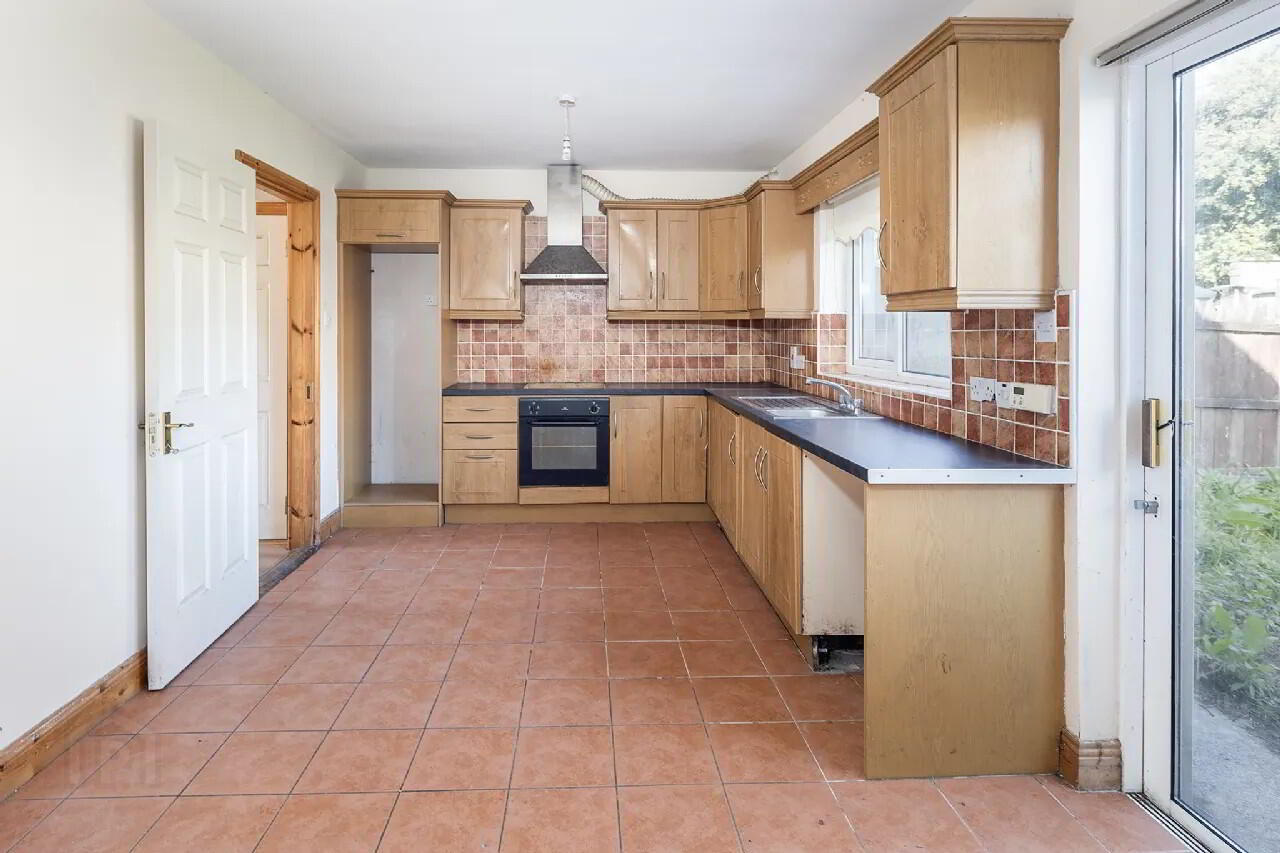 56 Cloyne Meadows 7 of 16