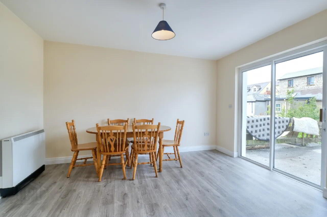 2 Camlin Mews 5 of 13