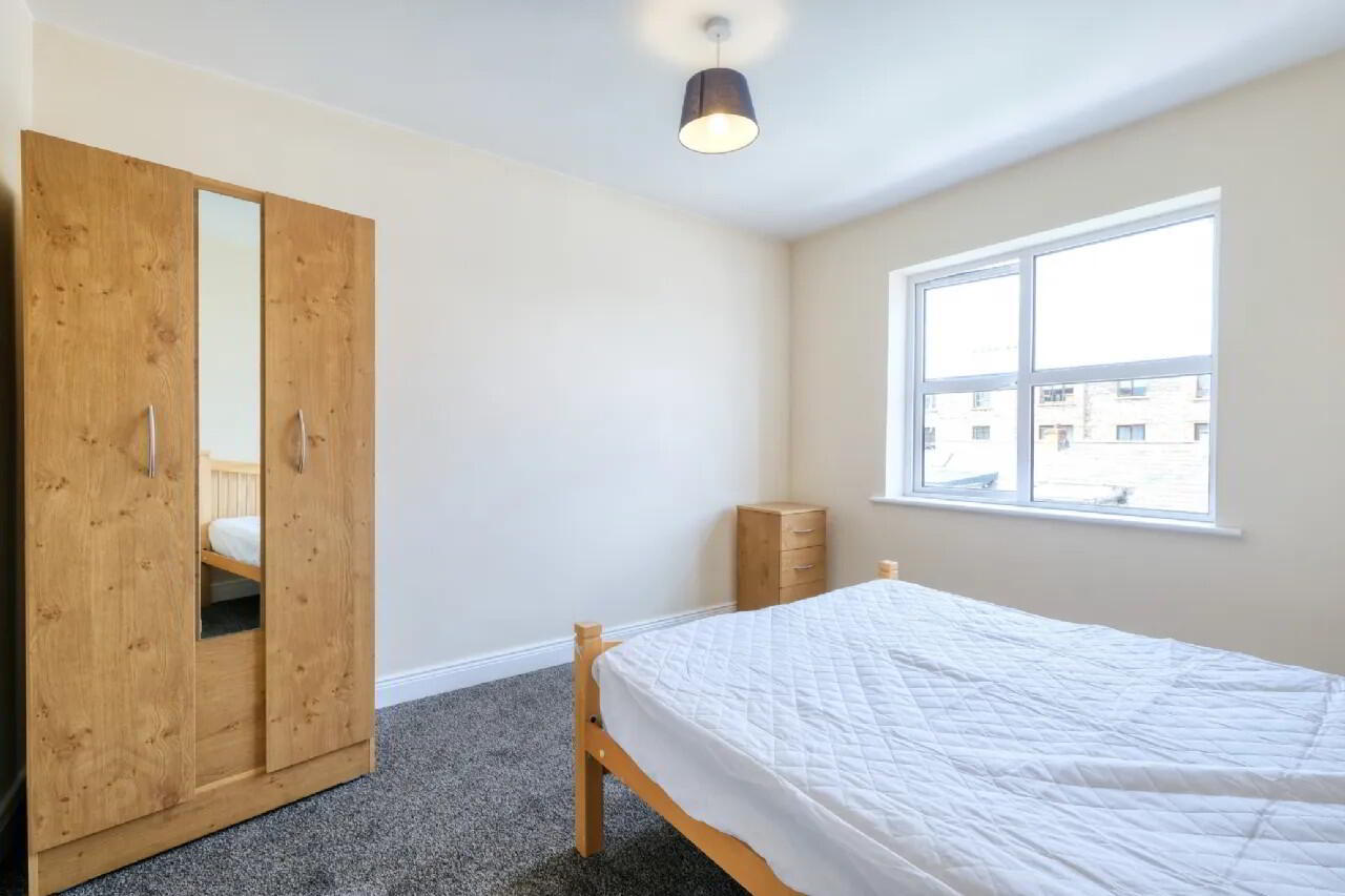 2 Camlin Mews 13 of 13