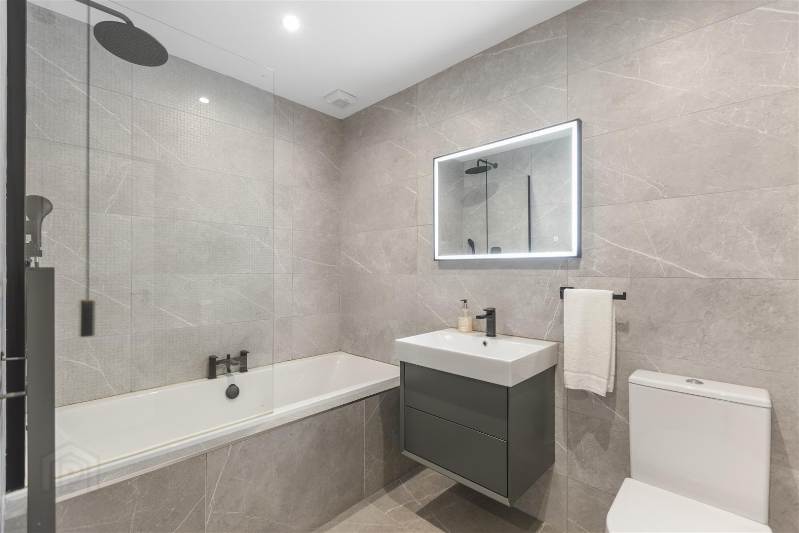 2 Corrstown Lane 27 of 64