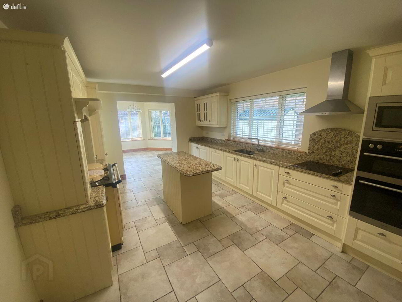 1 Beech Court 4 of 29