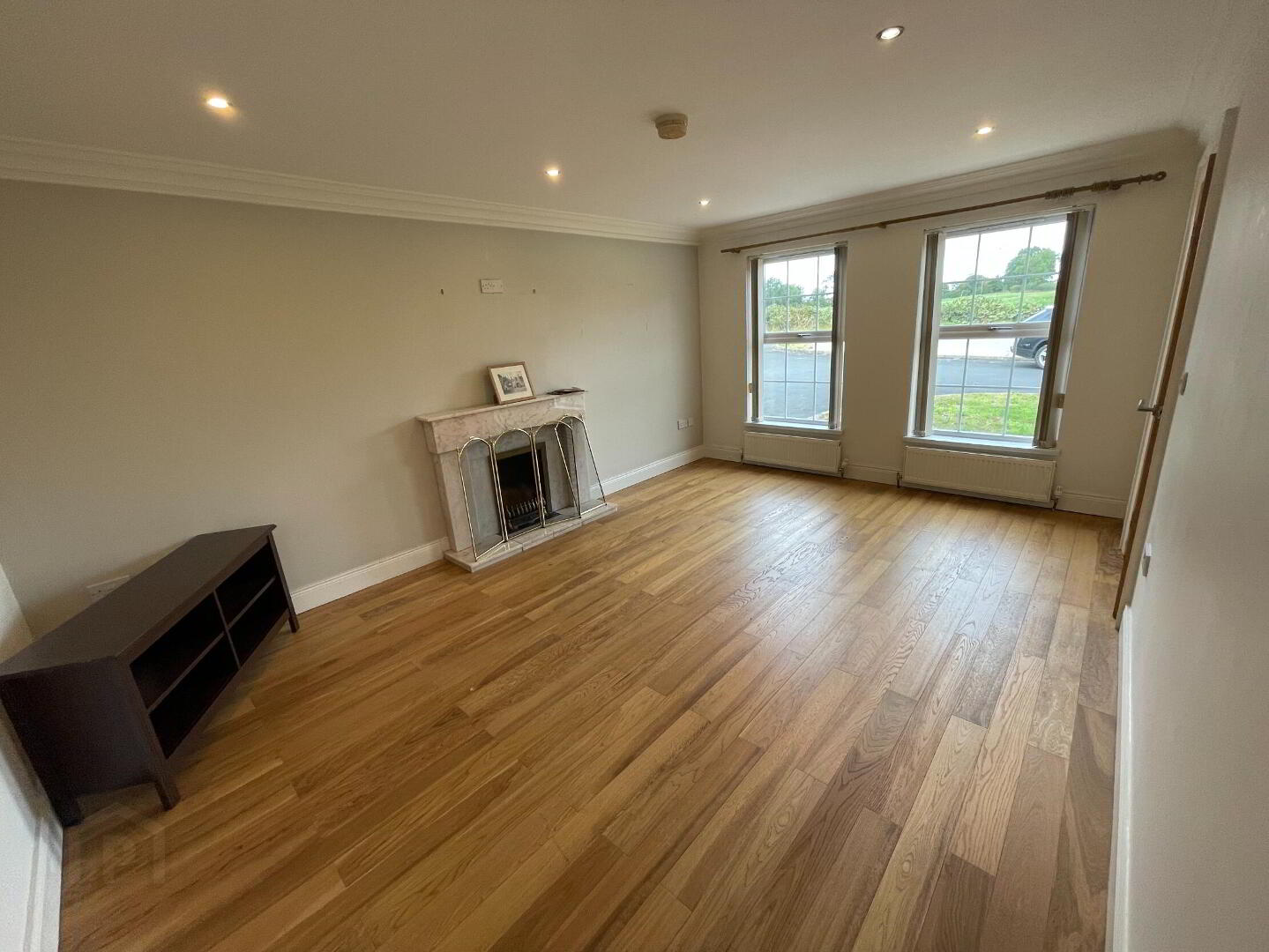 property description image