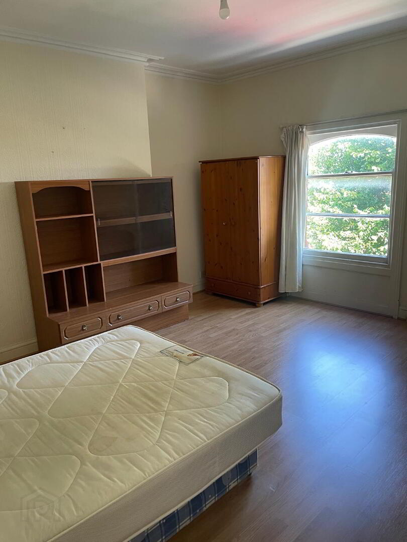 Flat 3, 21 Rugby Road 3 of 8