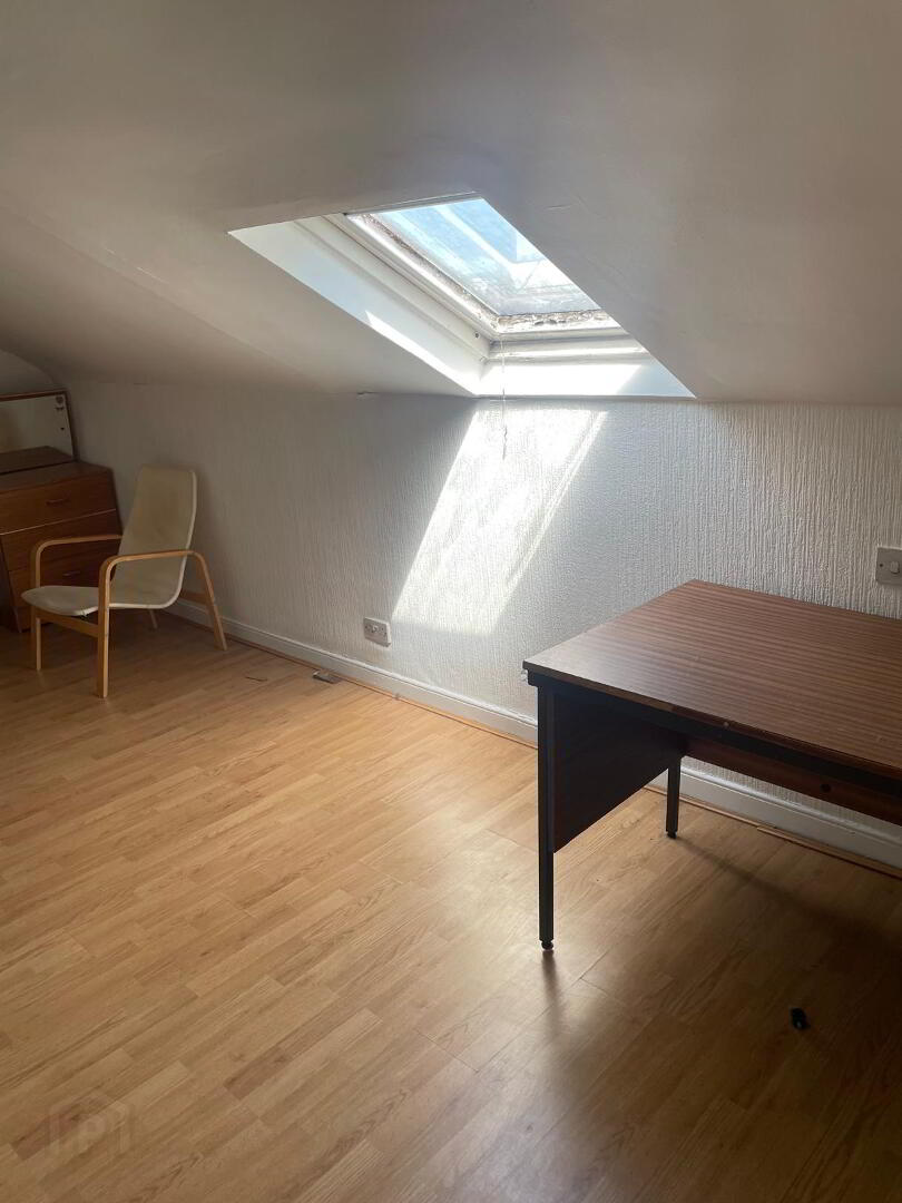 Flat 3, 21 Rugby Road 4 of 8