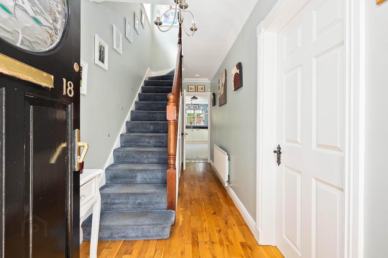18 Priory Drive 11 of 30