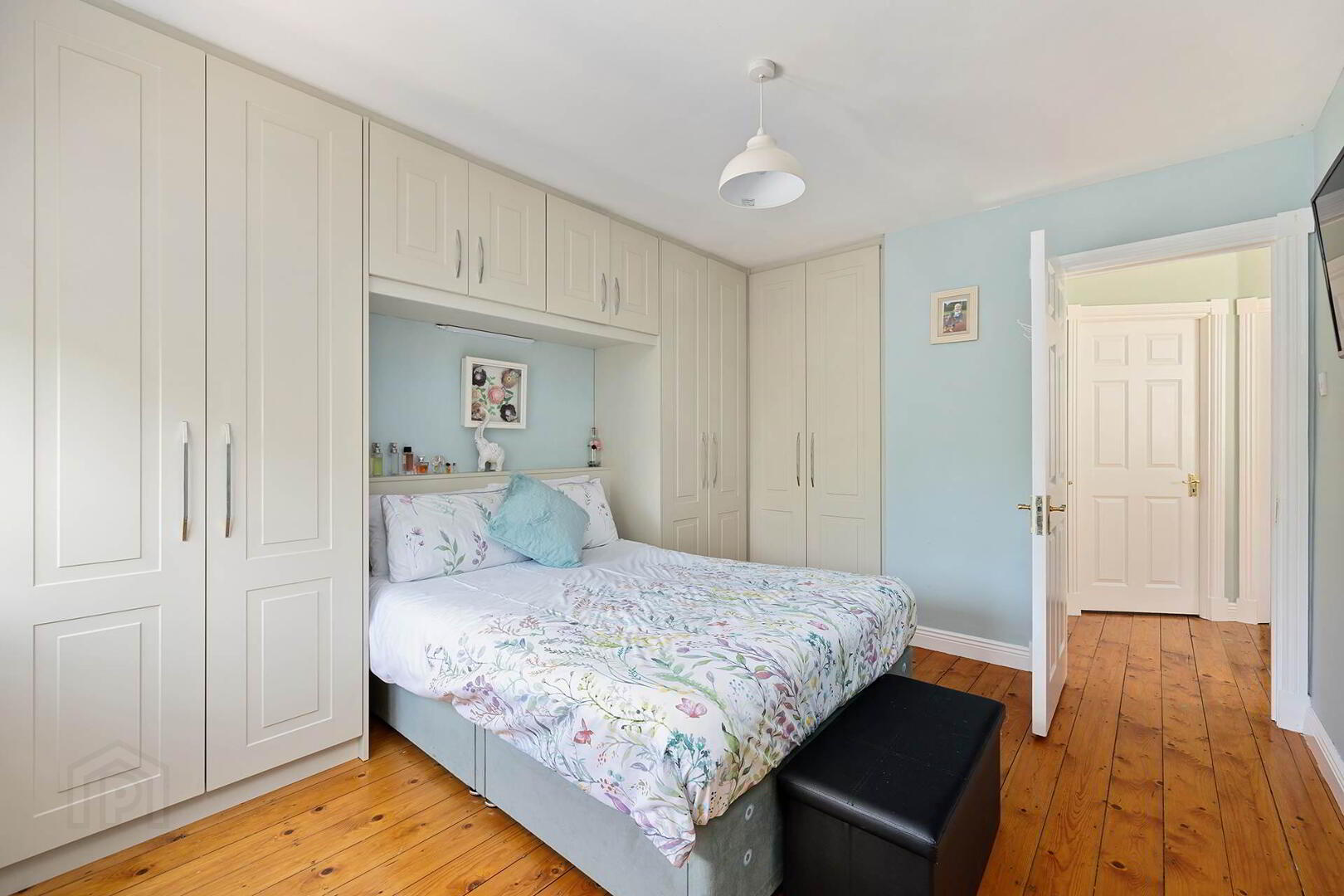 18 Priory Drive 16 of 30