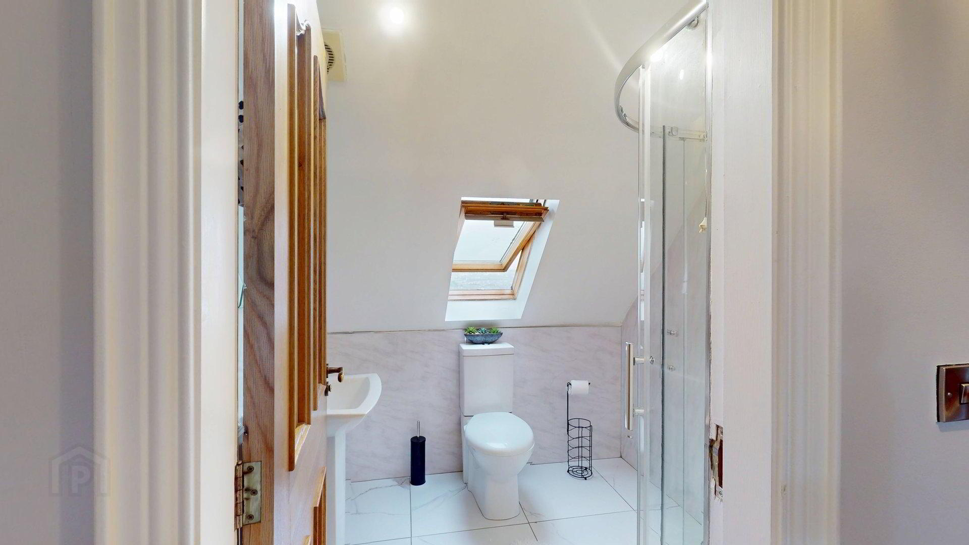 93 Victoria Gate 47 of 50