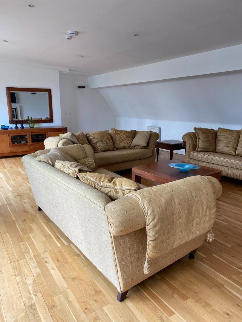 5c The Willow, Avenue 3 of 17