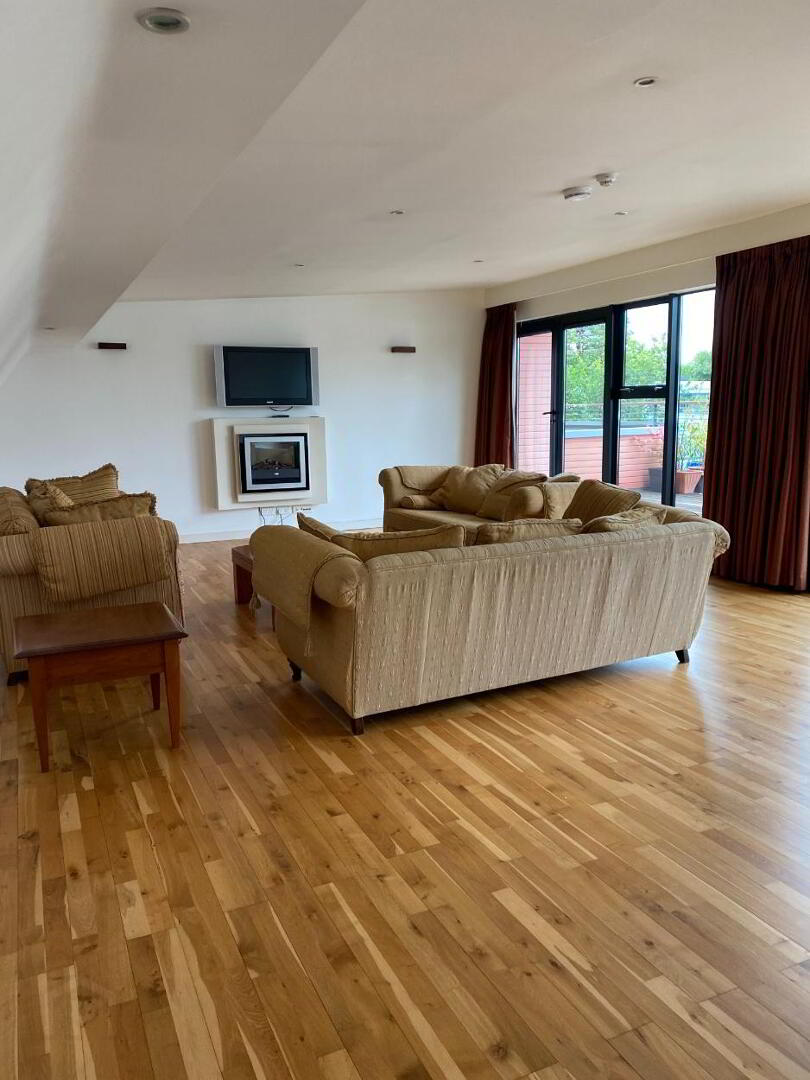 5c The Willow, Avenue 5 of 17