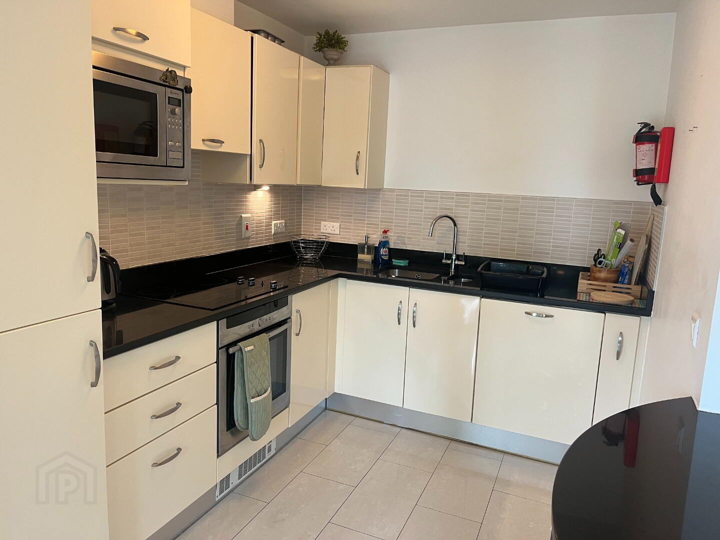 5c The Willow, Avenue 2 of 17
