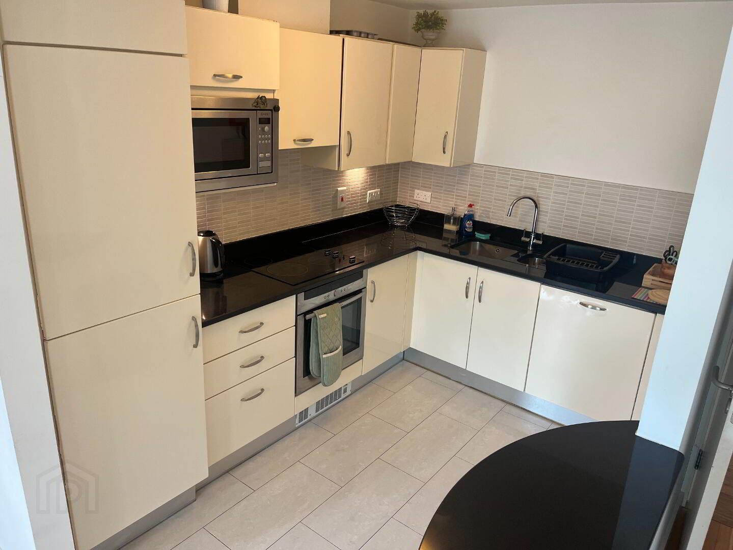 5c The Willow, Avenue 3 of 17