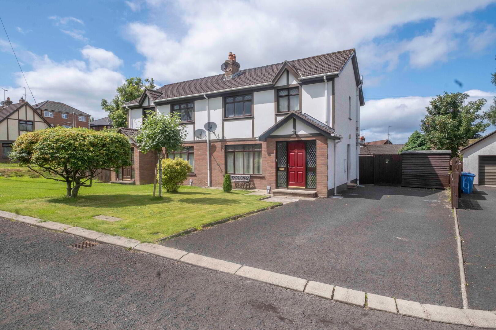 4 Grange Drive 1 of 12