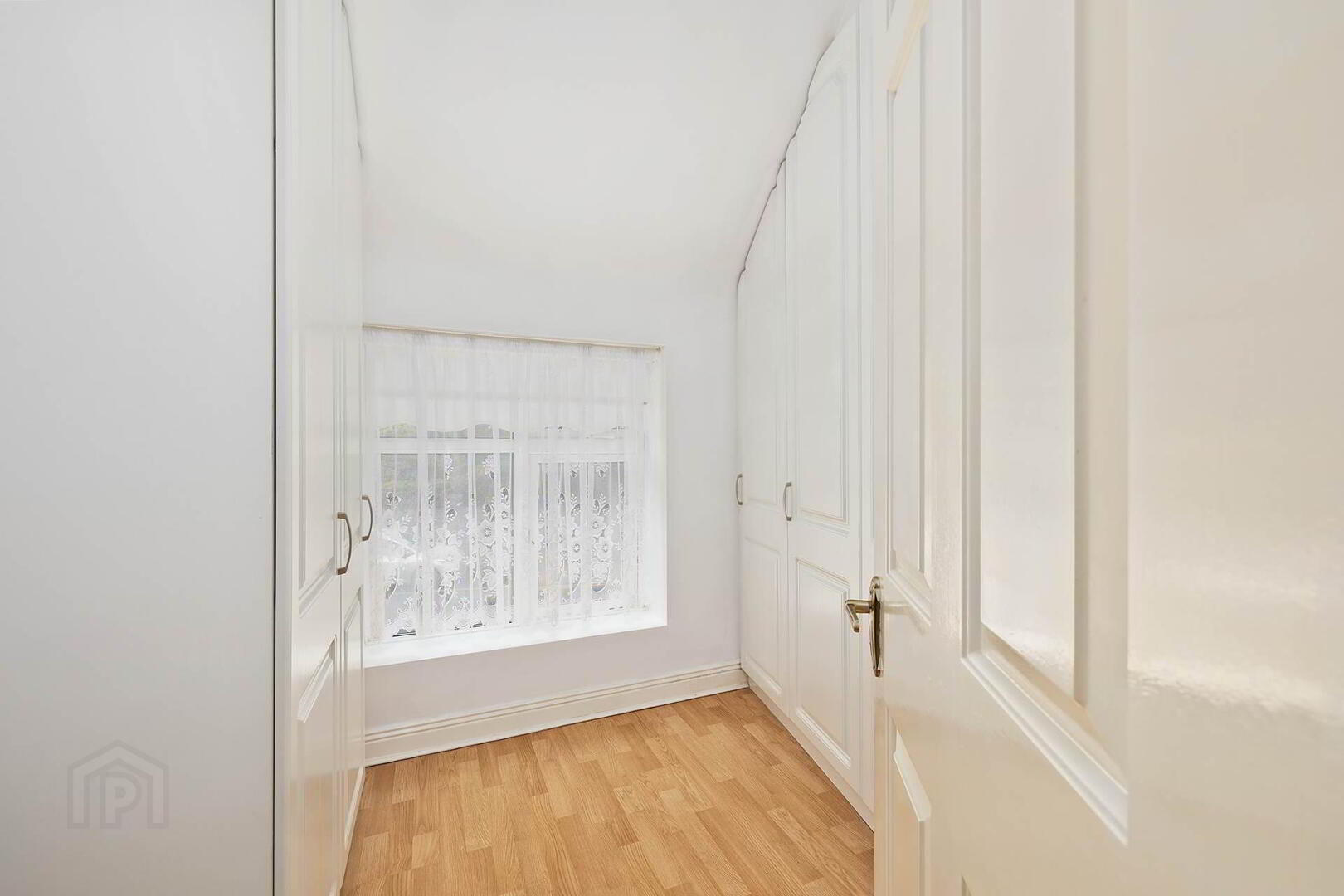 1 Sarsfield Terrace 11 of 18