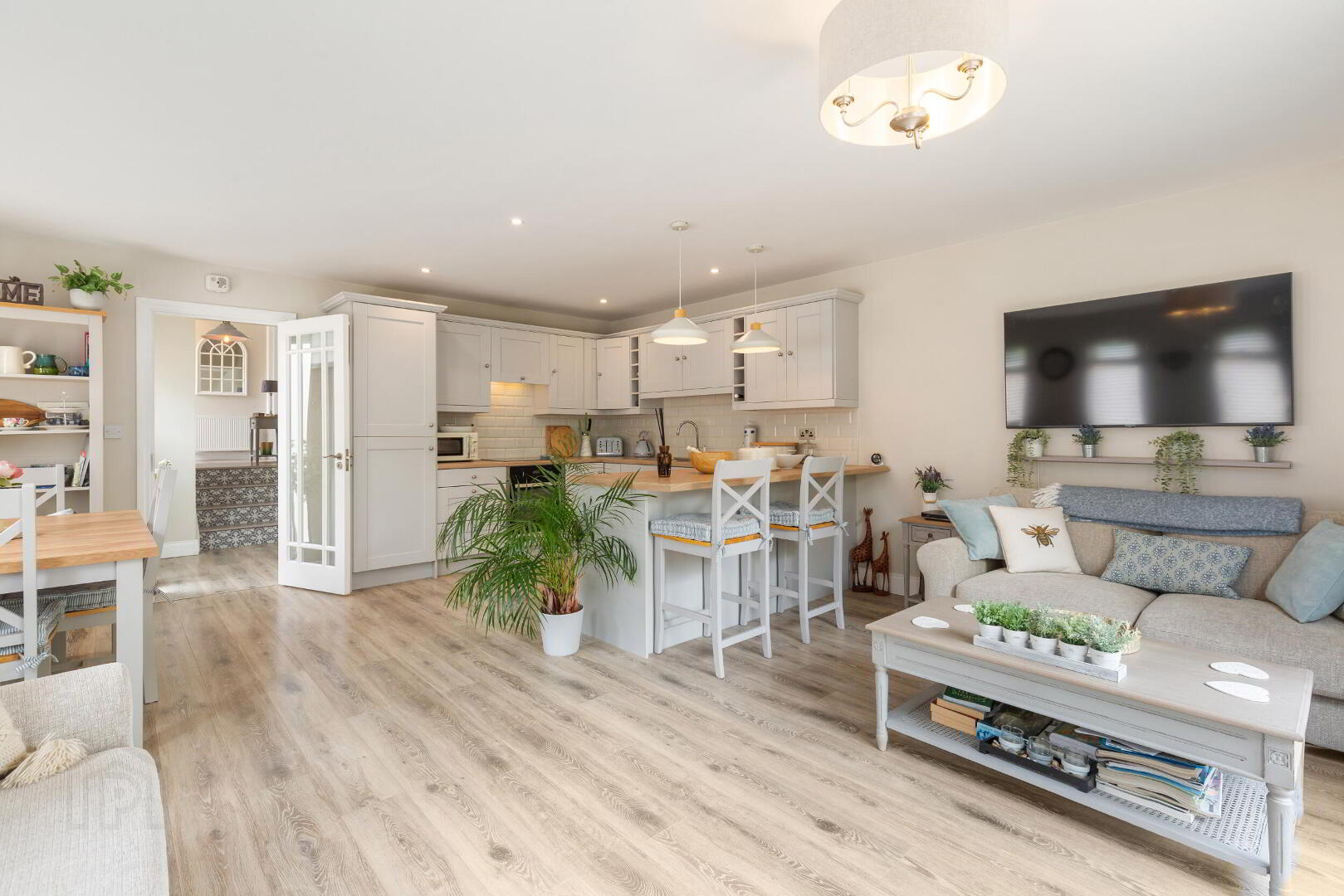 6 Enniskerry Road 4 of 19