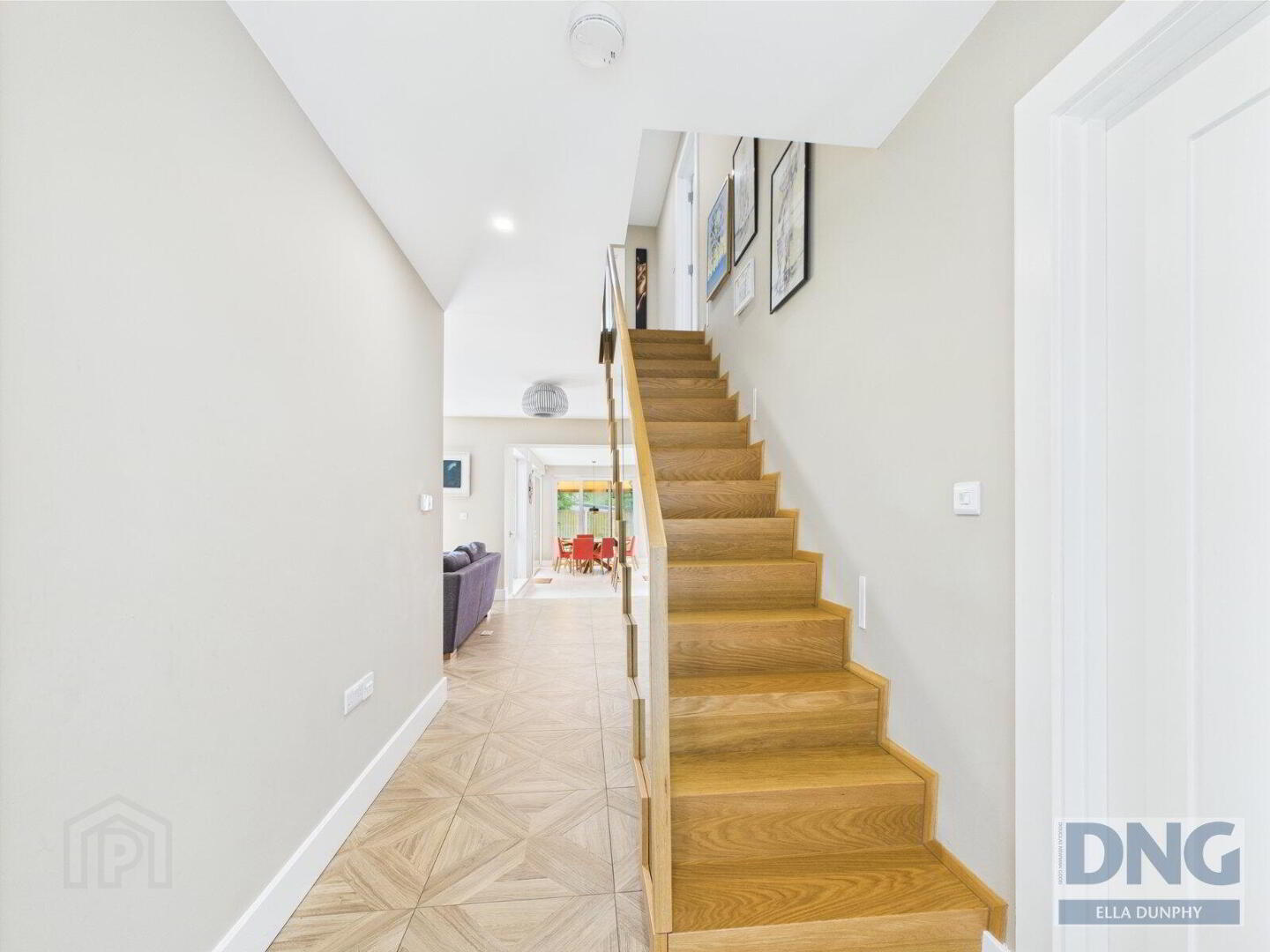 6 Meadow Hill 3 of 32
