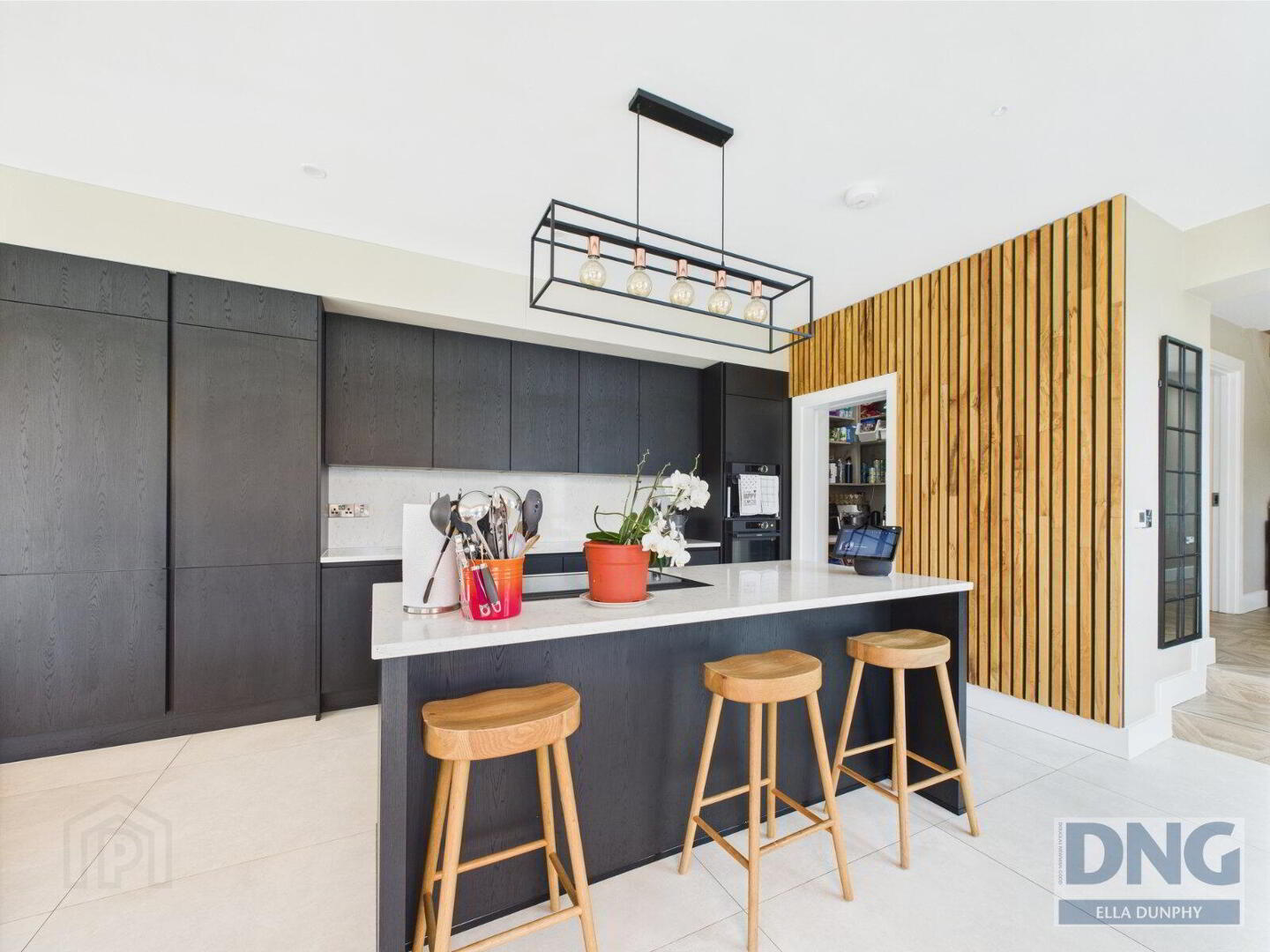 6 Meadow Hill 11 of 32