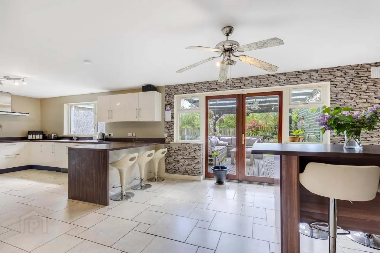 26 Moyview 9 of 45