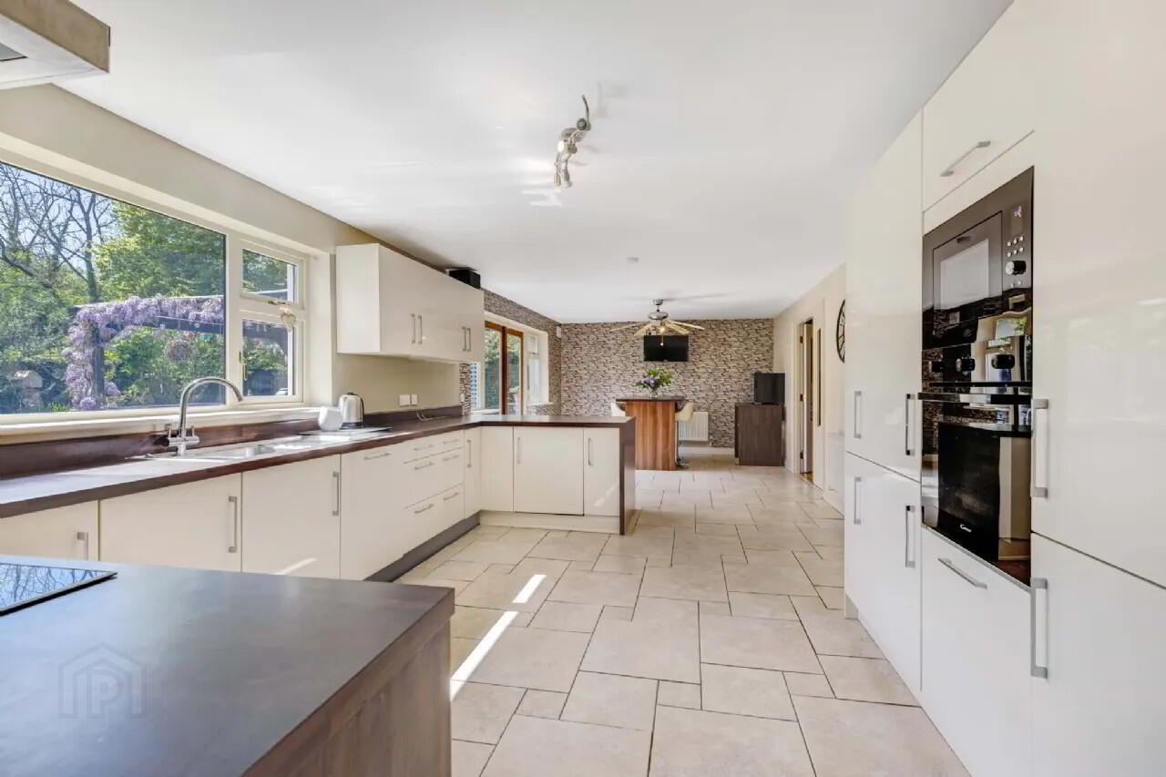 26 Moyview 11 of 45
