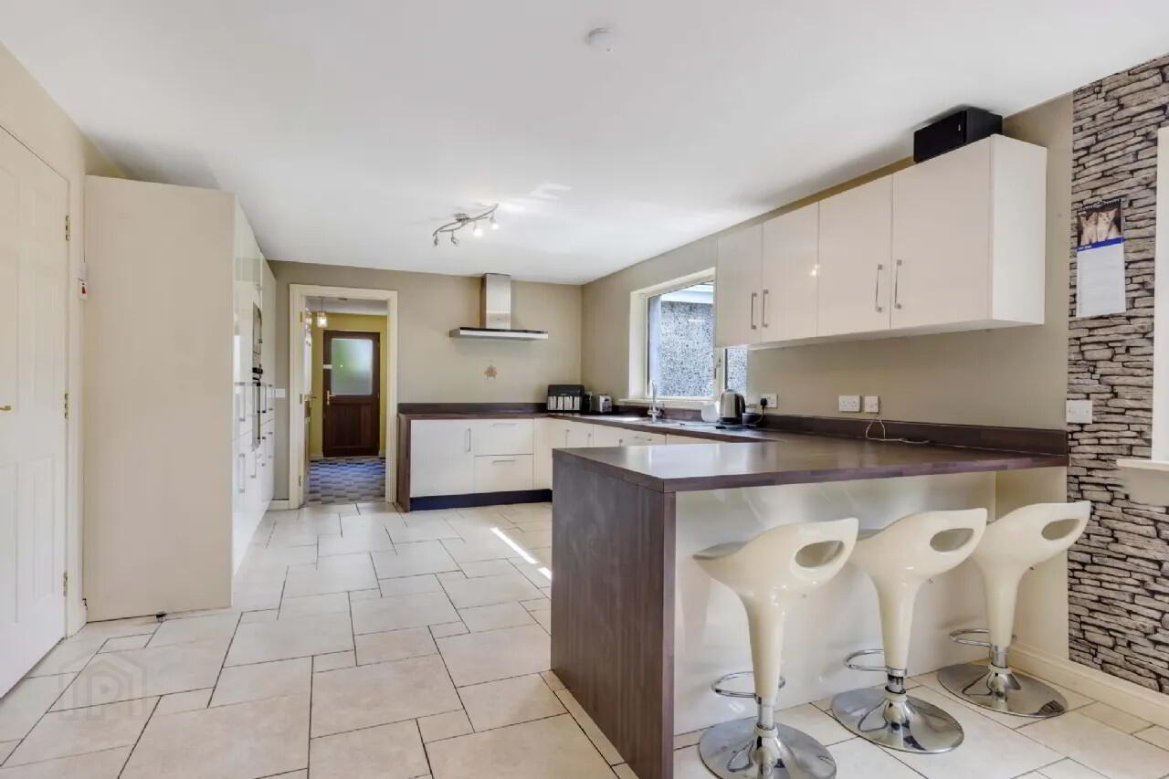 26 Moyview 13 of 45