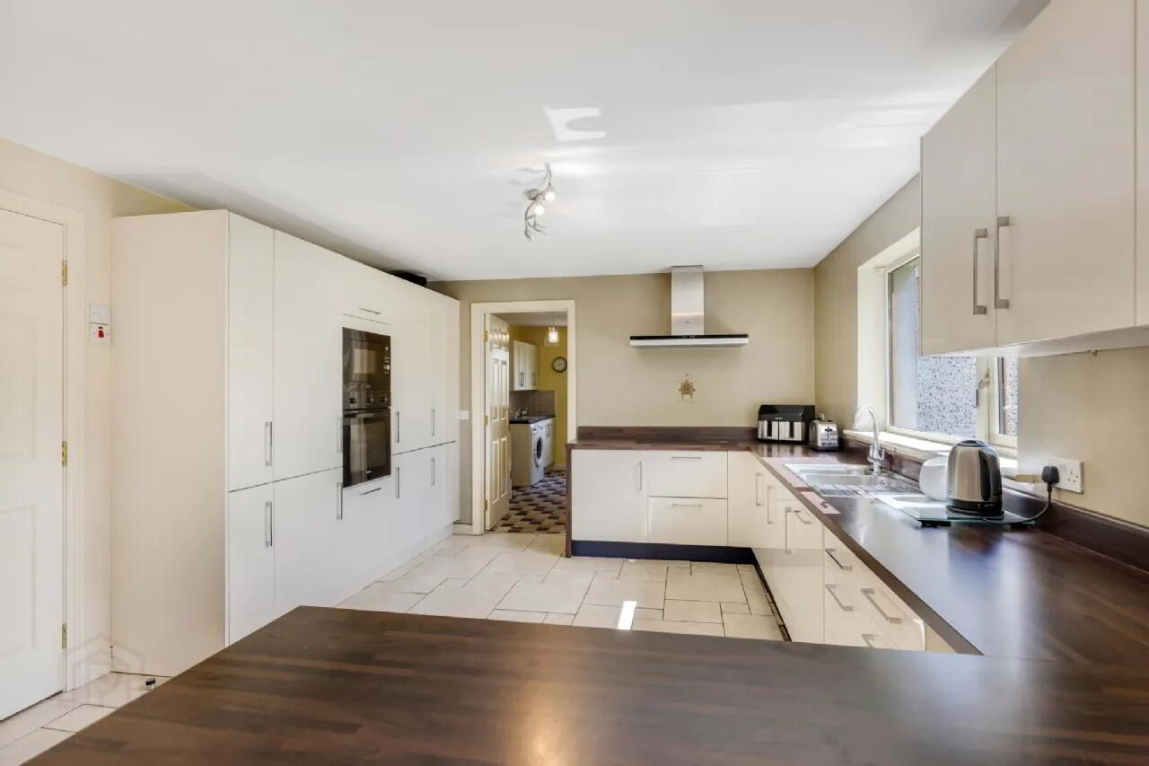 26 Moyview 14 of 45