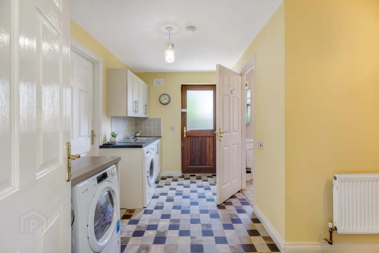 26 Moyview 16 of 45