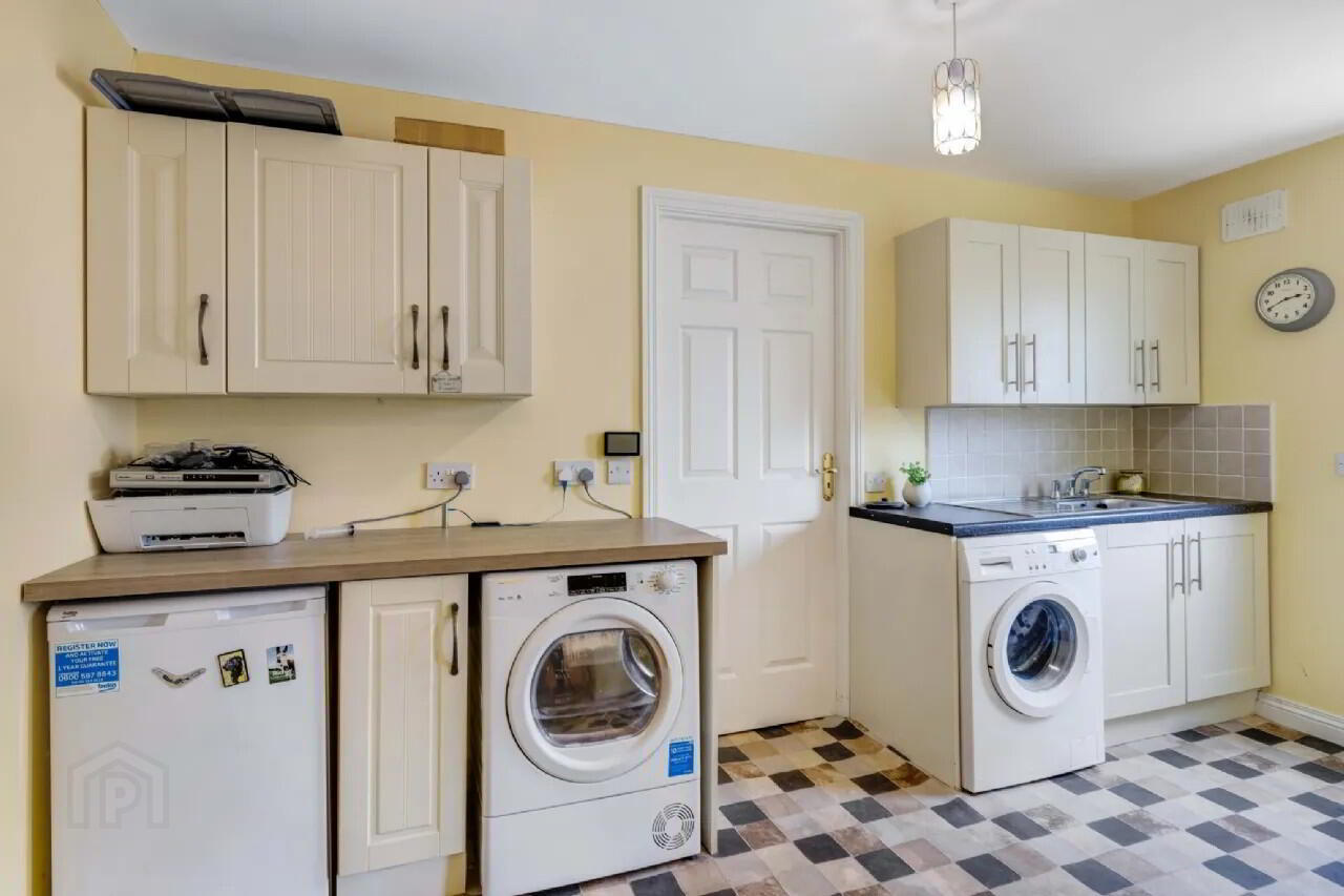 26 Moyview 17 of 45