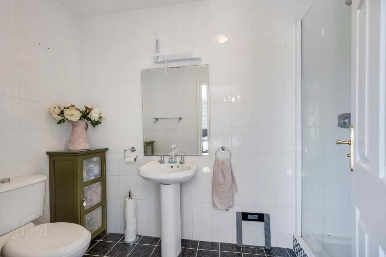 26 Moyview 19 of 38