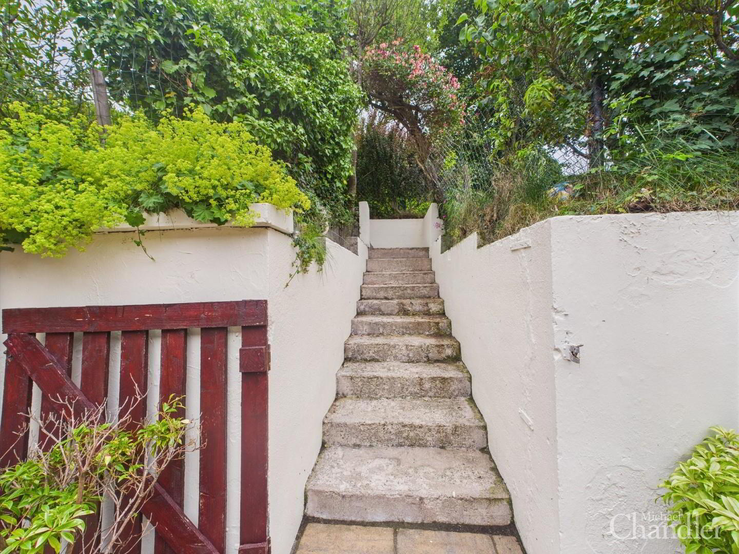 75 Ivanhoe Avenue 13 of 19