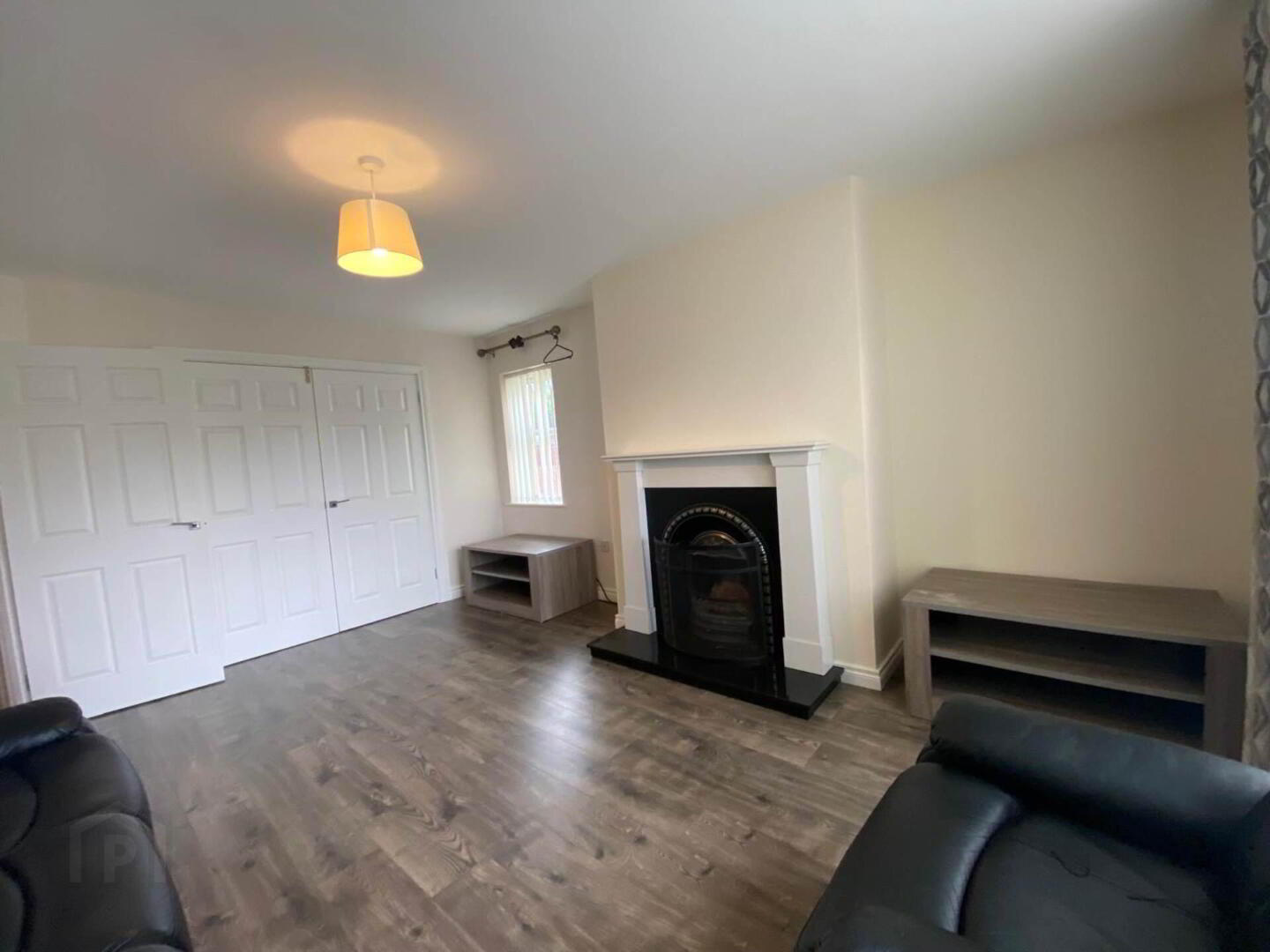 30 Stewarts Court 3 of 12