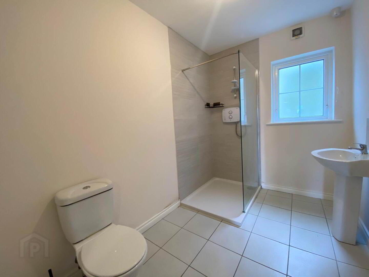 30 Stewarts Court 10 of 12
