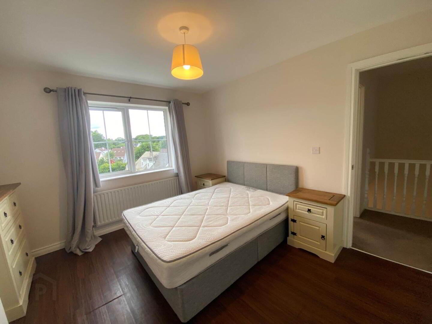 30 Stewarts Court 6 of 12