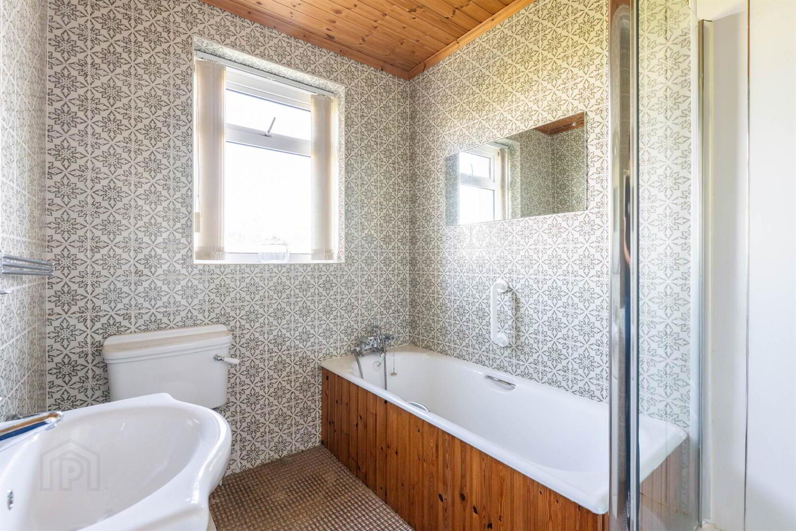25 Hillhead Road 17 of 28