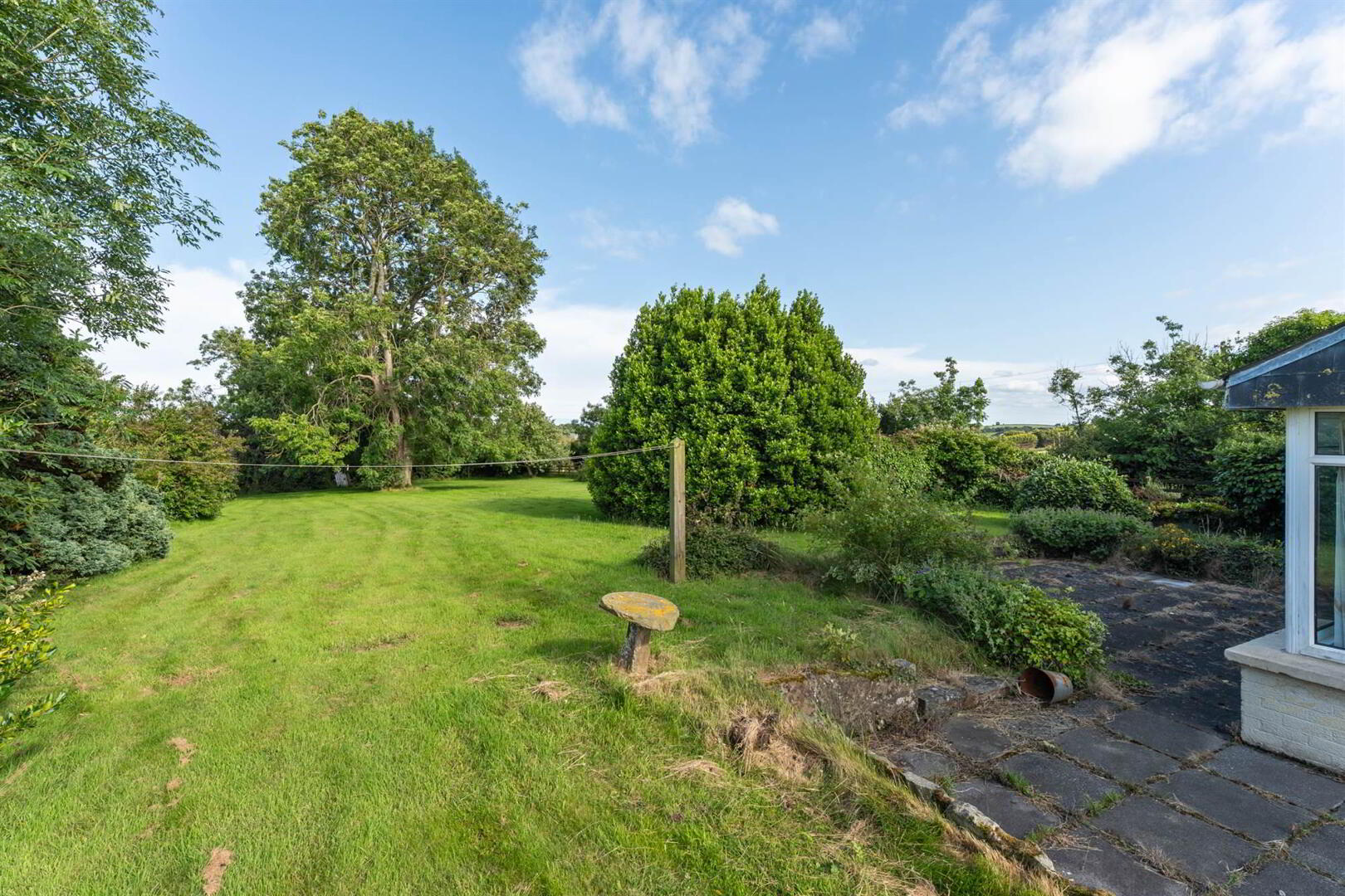 25 Hillhead Road 27 of 28