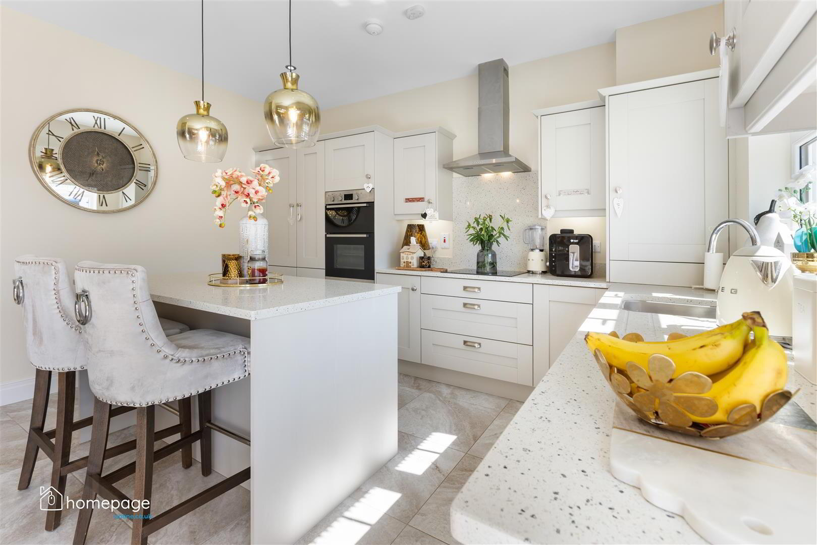 1 Boyle Avenue 10 of 38